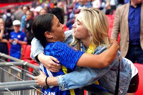 Kristie Mewis Sam Kerr In Couple Photos Photo Scenes