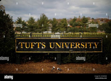 Tufts University Hi Res Stock Photography And Images Alamy