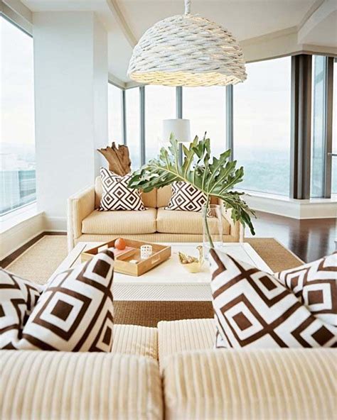 25 Mesmerizing Coastal Interiors With Tropical Elements