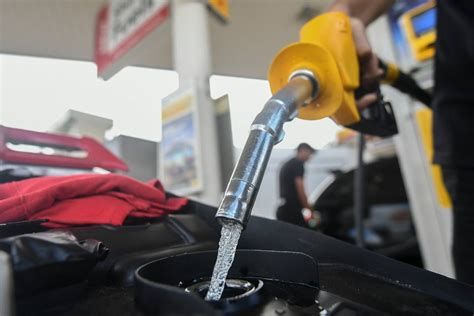When the price hits the target price, an alert will be sent to you via browser notification. Malaysia petrol dealers bracing for losses, fuel prices ...