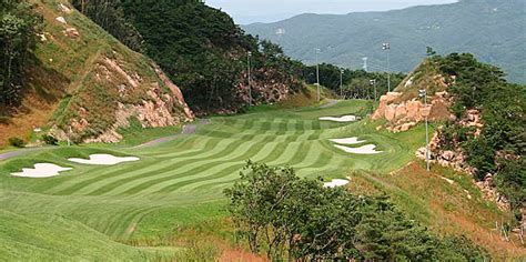 300 level kore course conducted in korean; Huxham Golf Designs creates new 18-hole golf course in ...