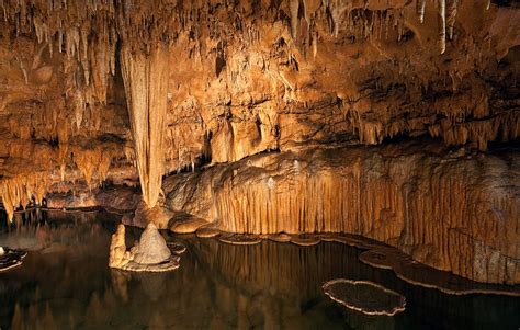 Visit Onondaga Cave State Park