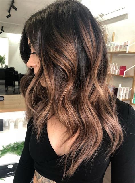 Fall 2019 Hair Color Trends Brown Hair Highlighted Hairstyles For