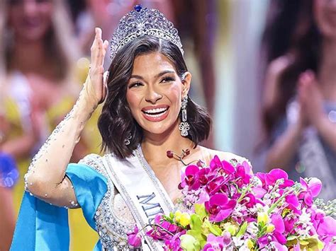 Woman Wins Miss Universe Pageant