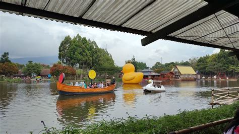 Floating Market Lembang Review Wahana Dan Harga Tiket 2024