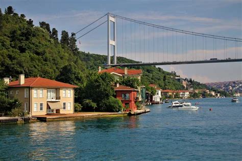 Istanbul Bosphorus And Black Sea Cruise With Lunch Getyourguide
