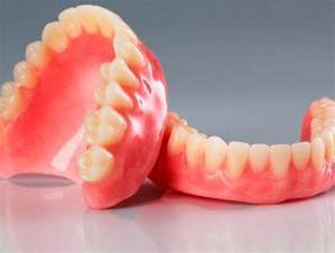 Las Dentaduras Postizas Pueden Impactar Negativamente El Proceso De