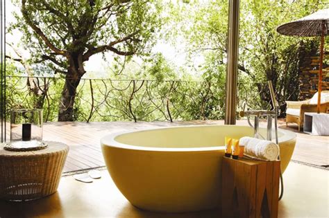 @wfp's official twitter account in zimbabwe. 20 Honeymoon Bathtubs With Beautiful View | HomeMydesign