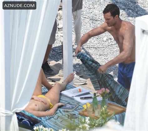 Dakota Johnson Topless Filming Scenes Of â€œfifty Shades Freedâ€ With