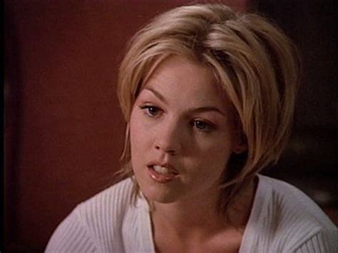 Beverly Hills 90210 Tv Series 19902000 Jennie Garth Hairstyle