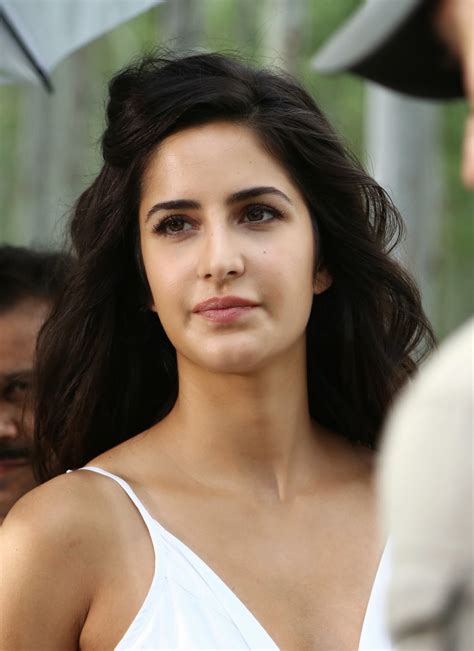 High Quality Bollywood Celebrity Pictures Katrina Kaif Smoking Hot Cleavage Show In White Dress