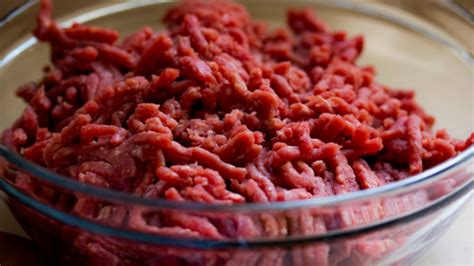When freezing, place chicken in the freezer before the number of days shown for refrigerator storage has elapsed. How Long Does Raw Mince Last In The Fridge | Steak School ...