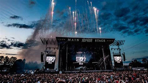 Franske perturbator har jeg ikke noe annet forhold til at de dukker opp på tons of rock spillelista på spotify av og til. Tons of Rock 2019 - Aftermovie - YouTube