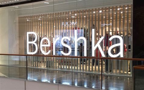 Bershka and Knee Socks | Where Her Heart Wanders