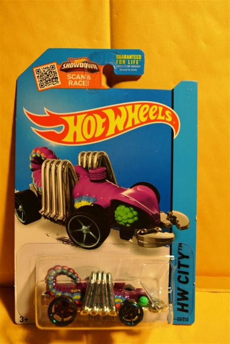 2015 033 Halls Guide For Hot Wheels Collectors