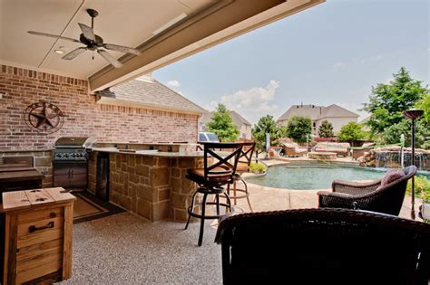 See more ideas about diy outdoor bar, outdoor bar, diy outdoor. Outdoor kitchen/bar area - Traditional - Patio - dallas ...