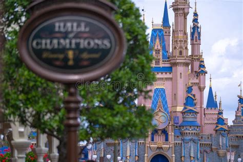 View Of Cinderella S Castle At Magic Kingdom Walt Disney World March