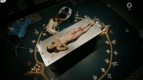Nude Video Celebs Michela Ferrazza Nude Der Urbino Krimi Die Tote