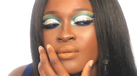 Blue Cut Crease Makeup Look Inspired By All The Drag Queens Of The
