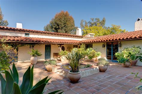 Home Of The Day A Spanish Colonial Revival In Pasadena Los Angeles