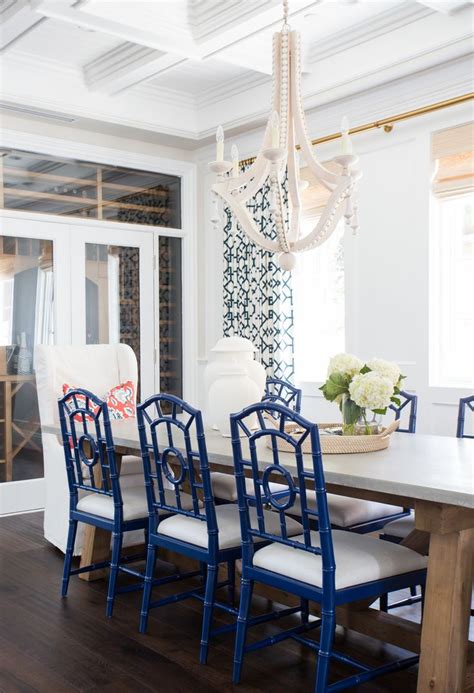 Read our guide to learn how to find the perfect learn how to select dining chairs that fit your table and your dining room. Dining Room Inspiration - Lemon Stripes