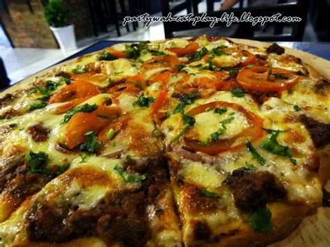 Order from santinos pizza (kota kinabalu) online or via mobile app we will deliver it to your home or office check menu, ratings and reviews pay online or cash on delivery. eat • play • life: Chilli Vanilla @ Kota Kinabalu