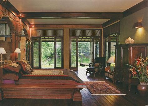 Kombinasi tampilan kayu berseni dengan kolam renang yang modern. Home Interior Design: Joglo Home Modern Javanese