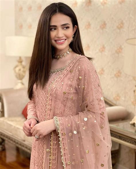 Sana Javed ♥️💖 Sleeves Designs For Dresses Pakistani Women Dresses
