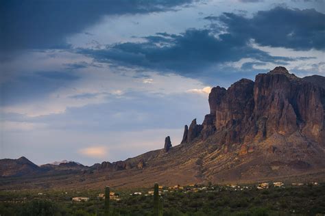 Apache Junction Mayoral Election Pits Incumbent Against Young