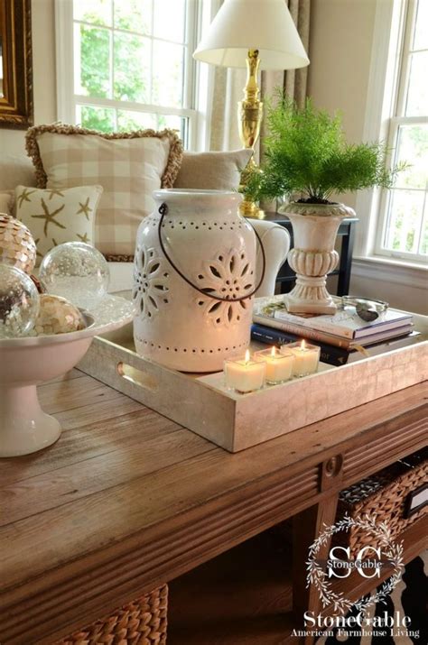 Turns out, there are plenty of ways to shake up your living room layout. 40 Smart ideas to decorate the table of the living room ...