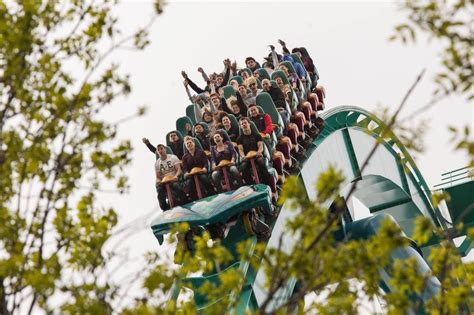 A Sunnier Forecast For Theme Parks The Globe And Mail