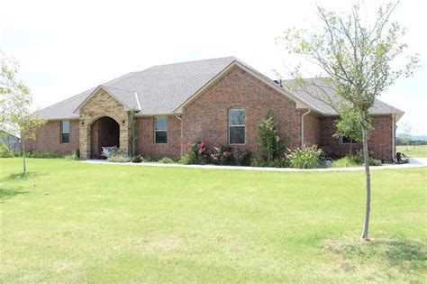 Some of these homes are hot homes. Lawton, Oklahoma Country Homes, Houses, and Rural Real ...