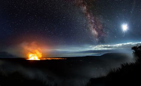 La Voie Lactée Au Dessus Du Volcan Kīlauea Hawaï