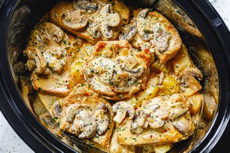 Pork chops and scalloped potatoes365 days of slow cooking. Creamy Garlic Pork Chops Recipe with Mushrooms and ...