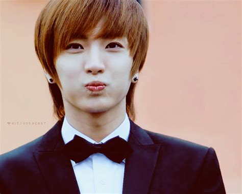 You feel bad for leaving. Leeteuk - Park Jung-Su/Leeteuk Photo (21769908) - Fanpop