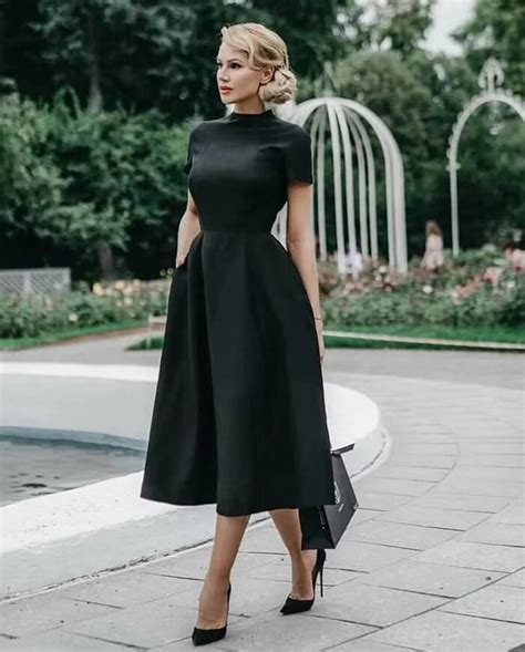 What To Wear To A Funeral In The Summer Modern Funeral Attire Ideas