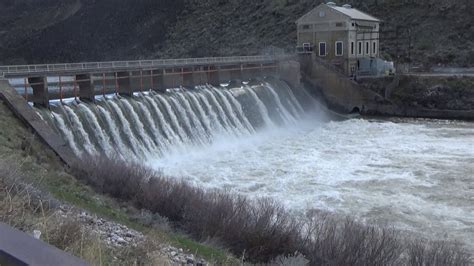 Boise River On The Diversion Dam 8000cfps Youtube