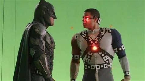 Zack Snyders Justice League Behind The Scenes Photo Shows Snyder