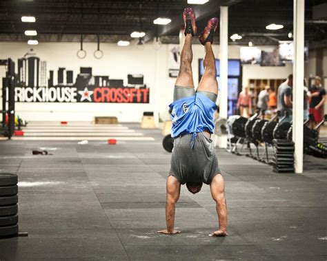 Comment Développer Votre Technique De Handstand Pour Le Crossfit