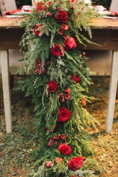 31 Table Runner Ideas For Wedding Receptions 7 Will Steal Your Heart