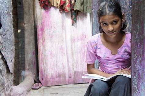 Stunning Slum Girl I Clicked This Picture In A Slum In Mumbai Girl Fashion Women