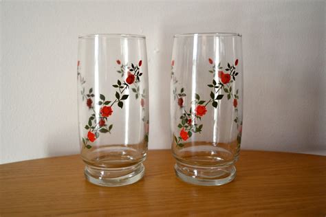 Vintage Set Of Red Rose Drinking Glasses