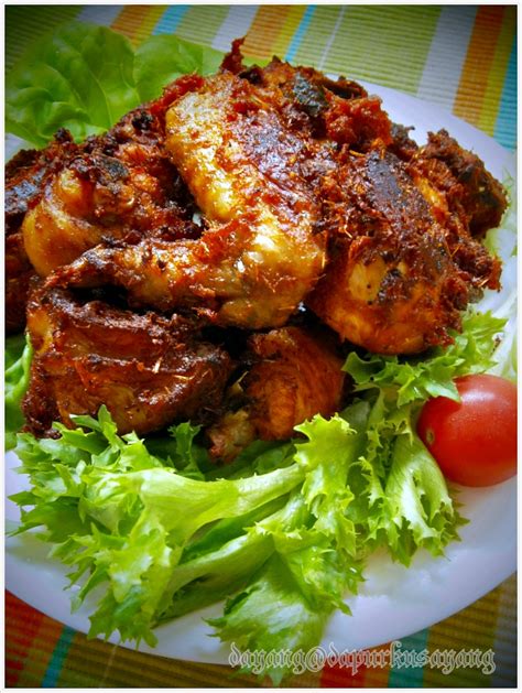 Ayam ini mungkin akan sering kamu jumpai di restoran china, tapi kamu bisa membuatnya sendiri. DapurKu SaYang: Ayam Goreng Berempah