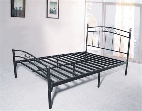 Ranjang besi minimalis dapat menjadi salah satu alternatif pilihan untuk melengkapi kamar tidur anda. 11+ Ide Terbaru Ranjang Besi Minimalis 2019