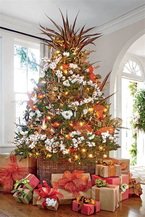New Ideas For Christmas Tree Garland Southern Living