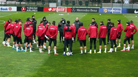 A milli takım hız kesmiyor. Türkiye A Milli Futbol Takımı 587. kez sahaya çıkıyor