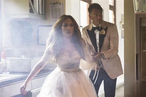 Shotgun Wedding Review Jennifer Lopezs Altared State Los Angeles