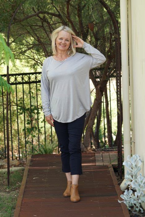 Trendy Clothes And Style Tips For Women Over 50 Lifestyle