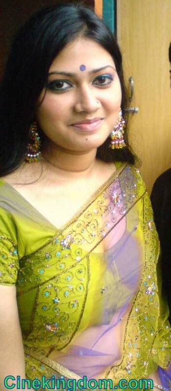 Beautiful Muslim Girls Hot Kerala Mallu Masala Aunties Hot Saree Photos