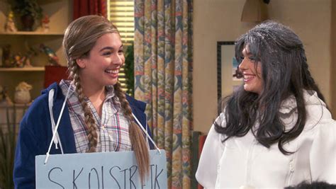 One Day At A Time Season 4 Episode 4 One Halloween At A Time Watch